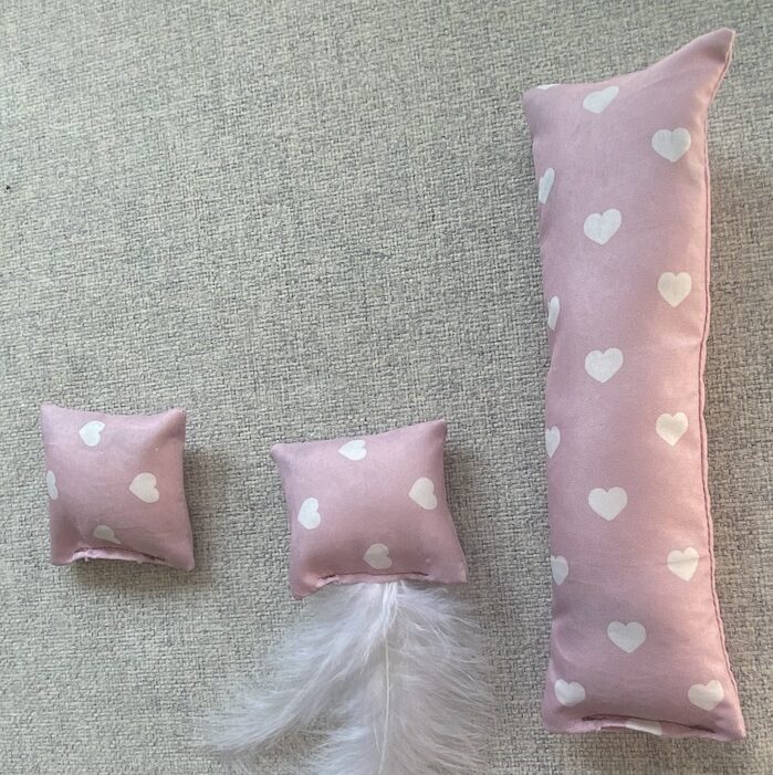 kattenspeeltje-hartjes-roze